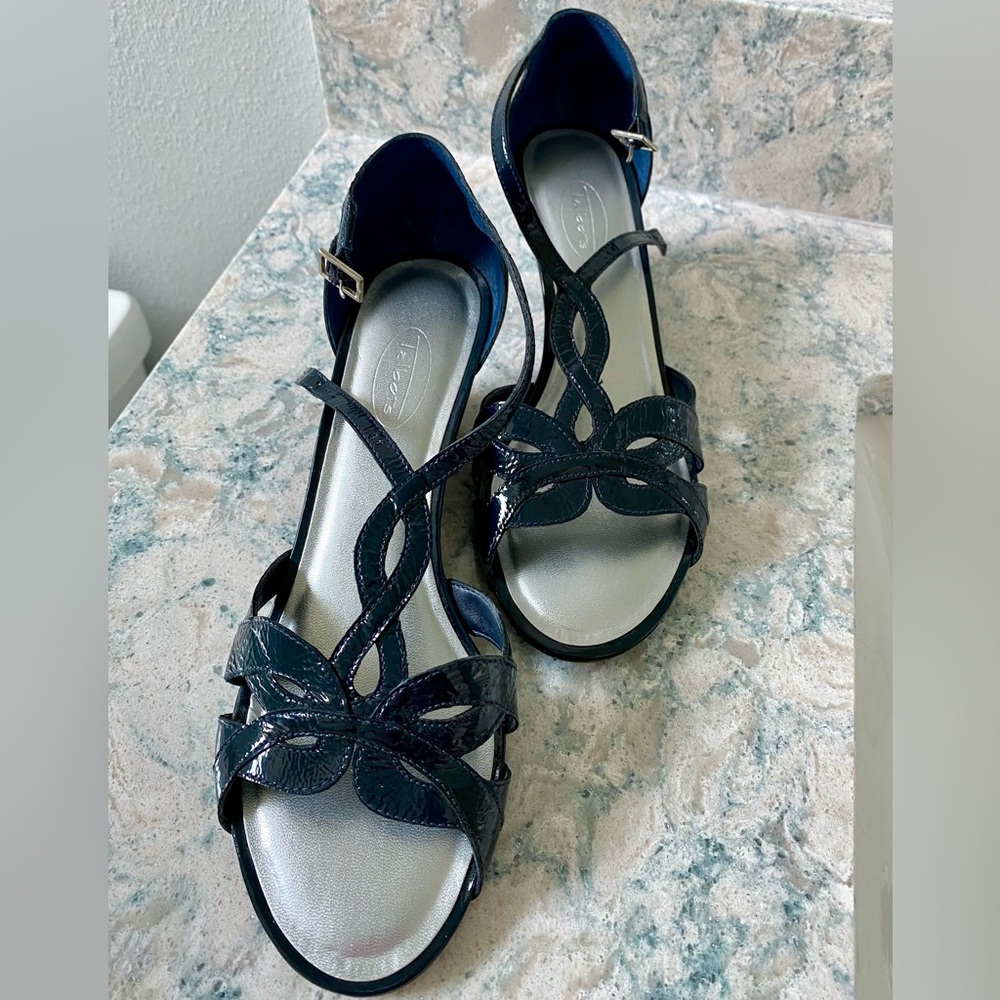 Talbots EUC Dark Navy Blue sandals wedge heel 8.5B